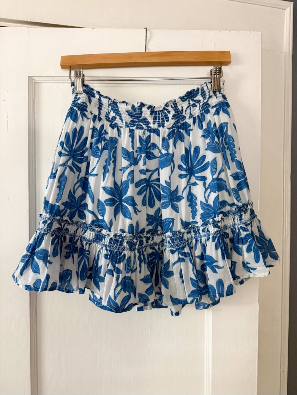 Vineyard Vines White Skirt with Blue Floral Print